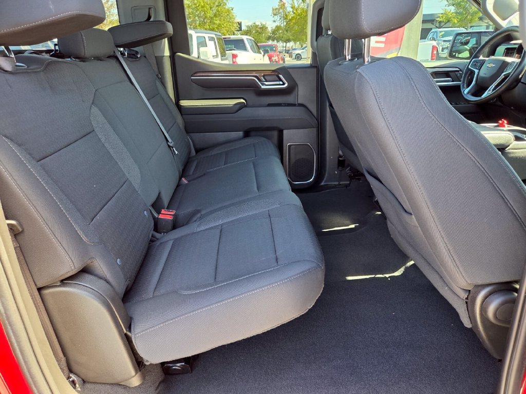 Used 2023 RADIANT RED TINTCOAT Chevrolet LT image 13