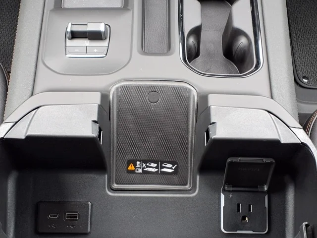 2026 GMC Sierra 2500HD AT4 - Photo 18