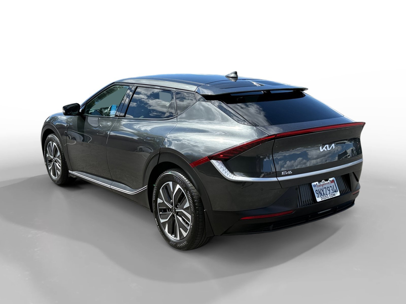 Used 2024 Gray Kia Light image 3