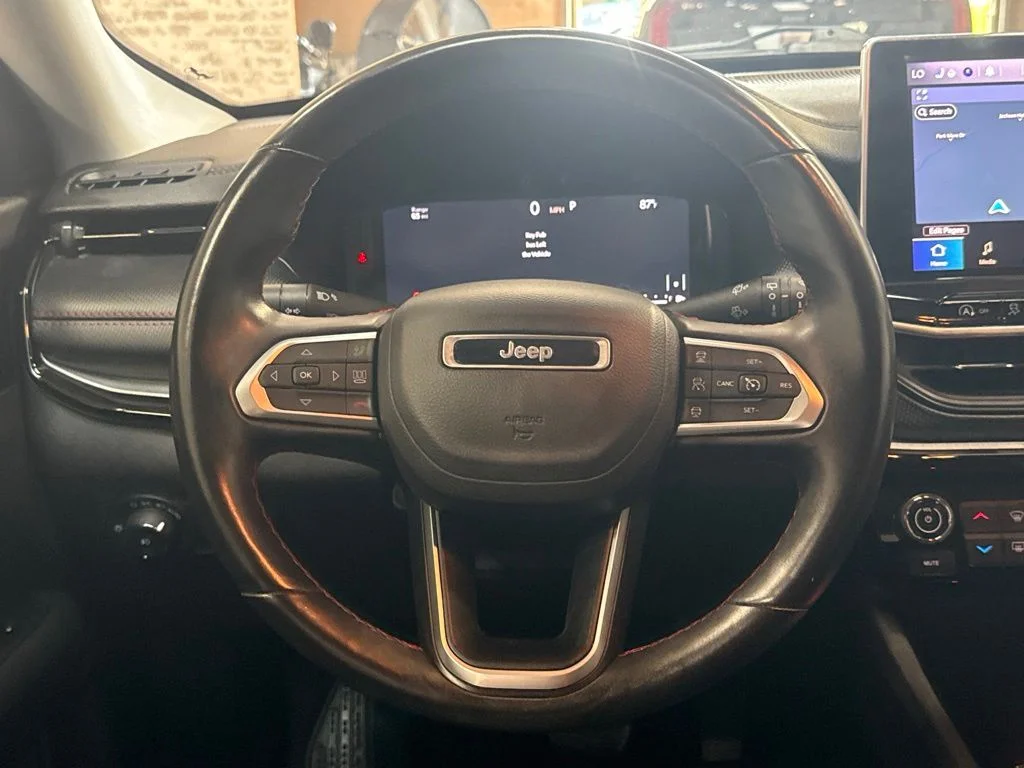 Used 2022 Gray Jeep Trailhawk image 15