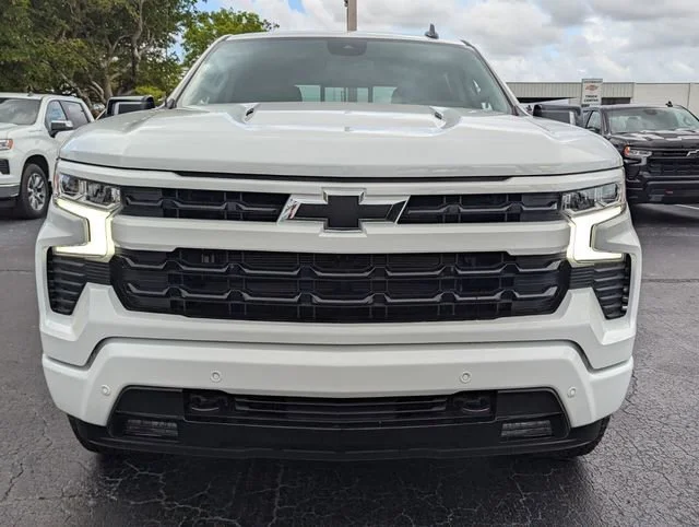 New 2026 Summit White Chevrolet RST image 2
