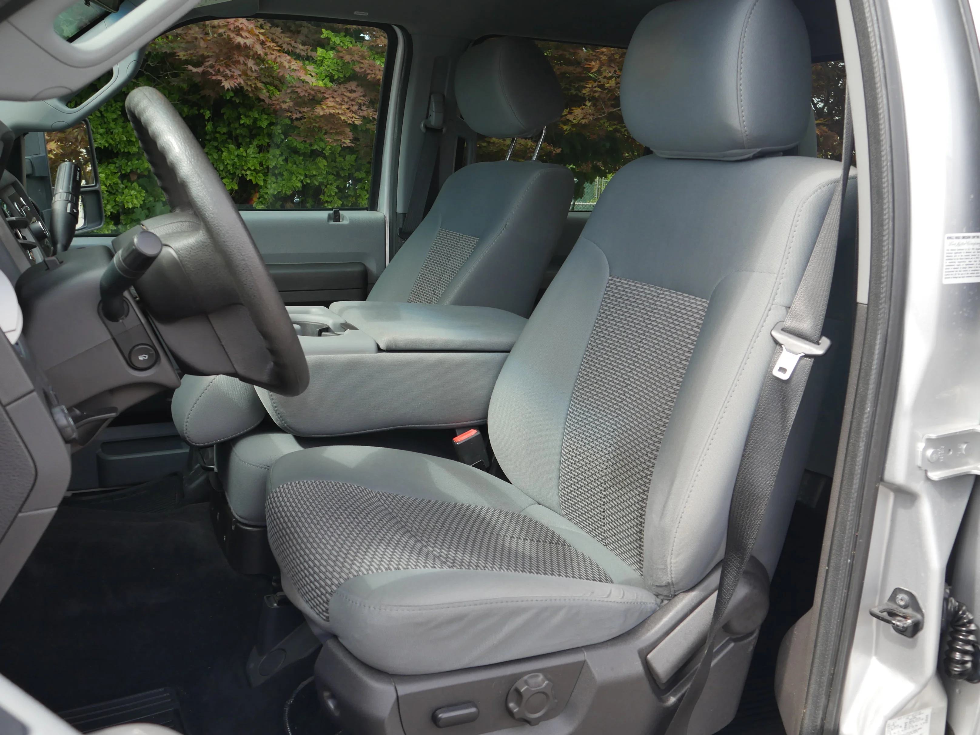 Used 2012 Ingot Silver Metallic Ford XLT image 27