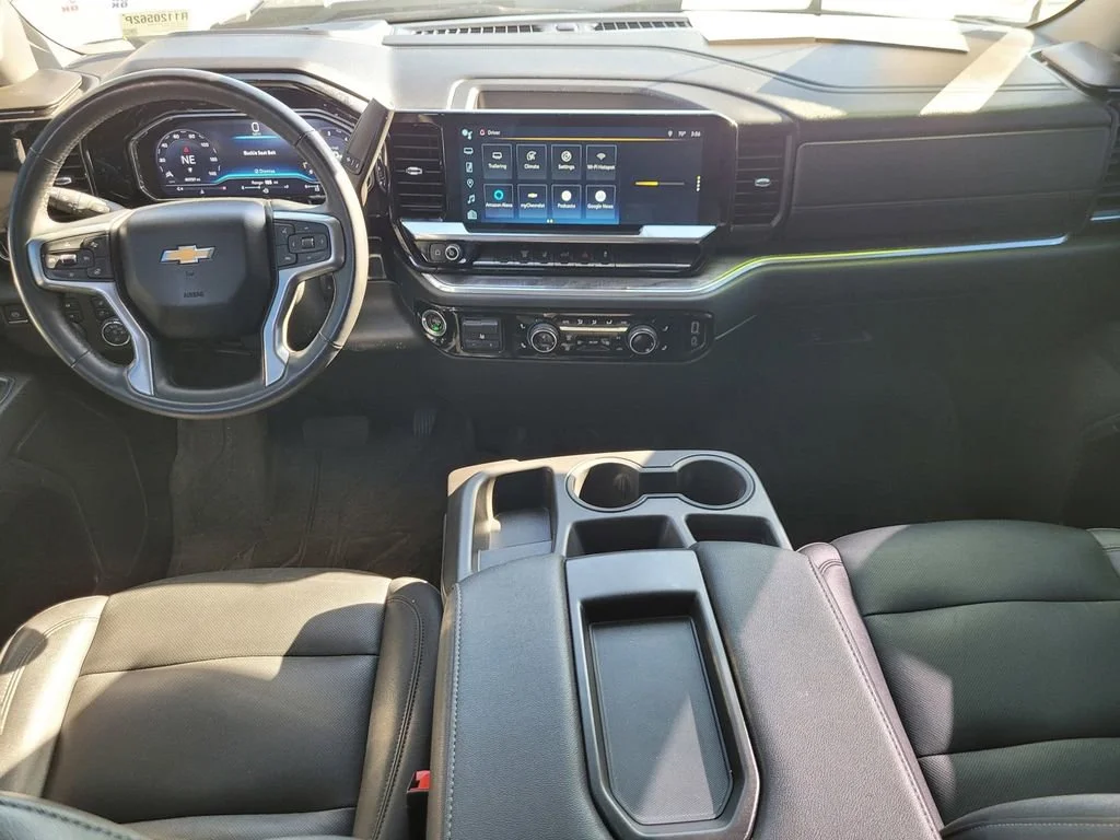 Used 2024 Summit White Chevrolet LTZ image 13