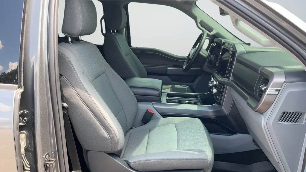 Used 2024 Gray Ford XLT image 22