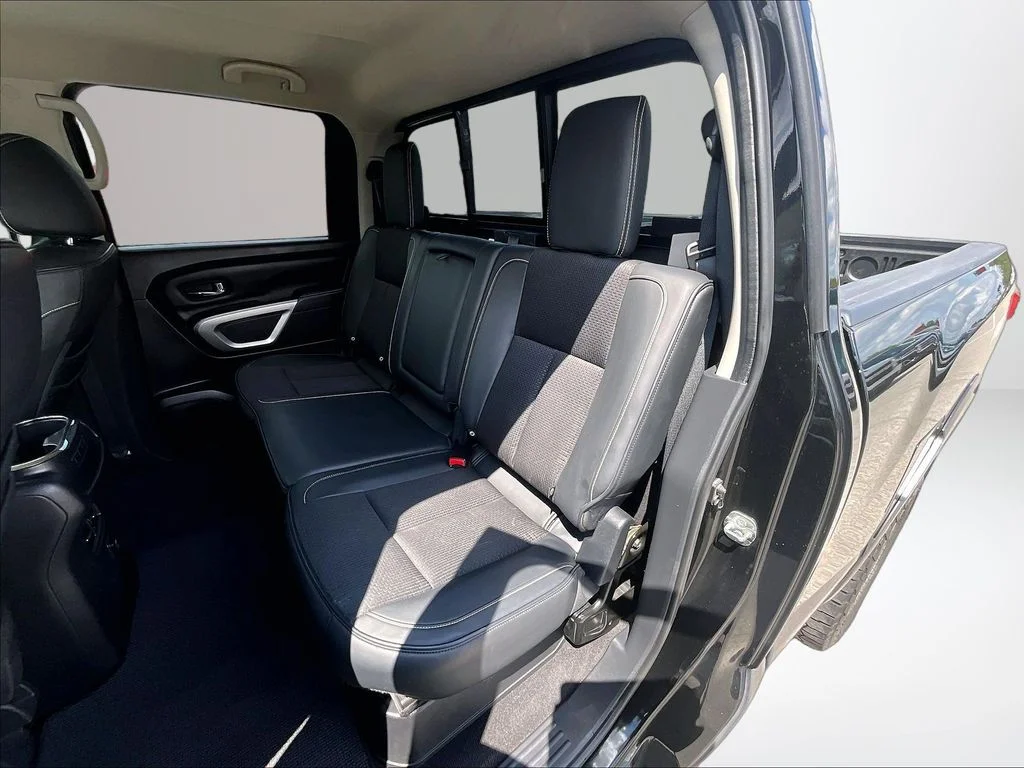 Used 2017 Black Nissan PRO-4X image 28