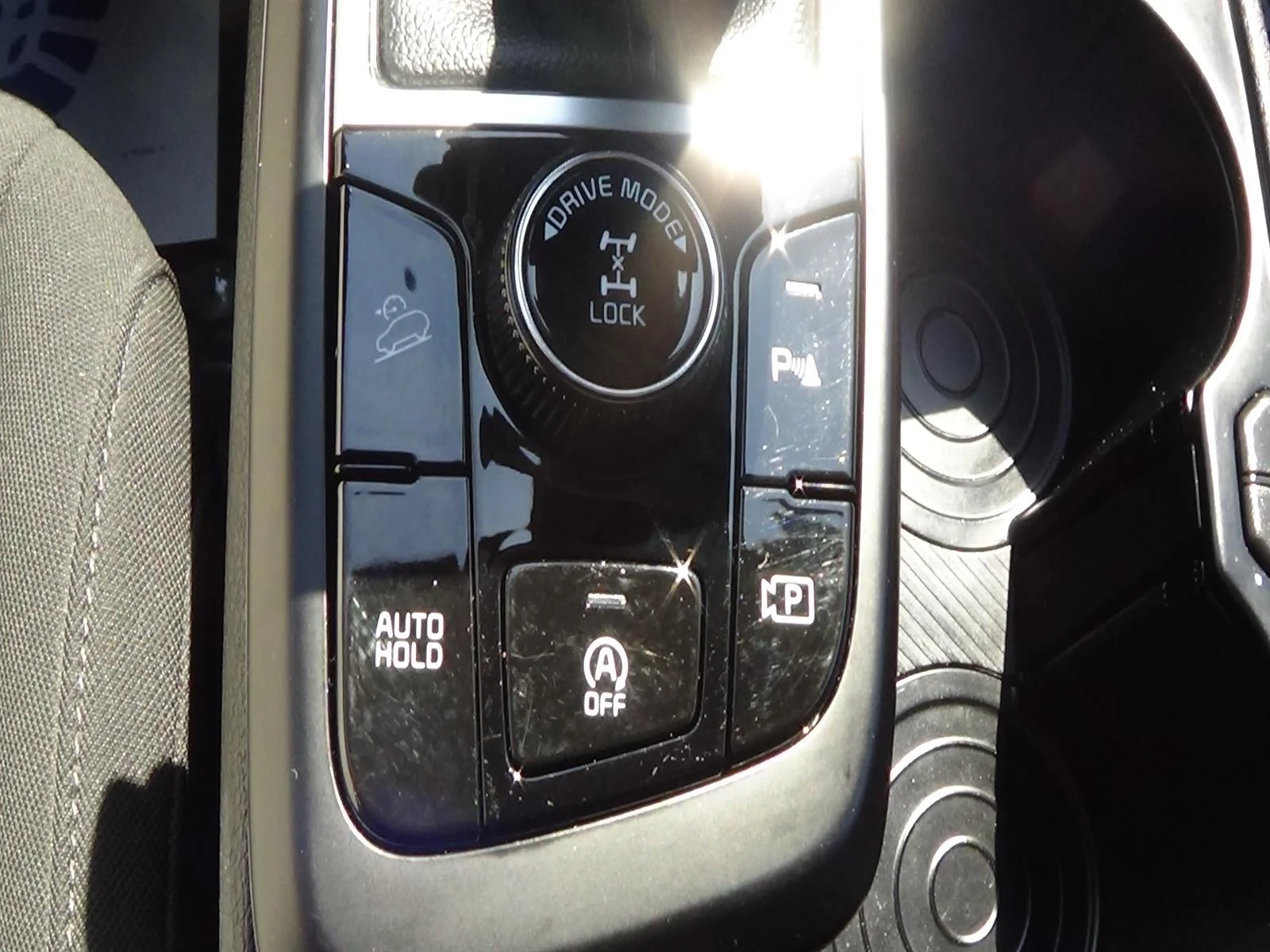 Used 2025 Ebony Black (eb) Kia LX image 31