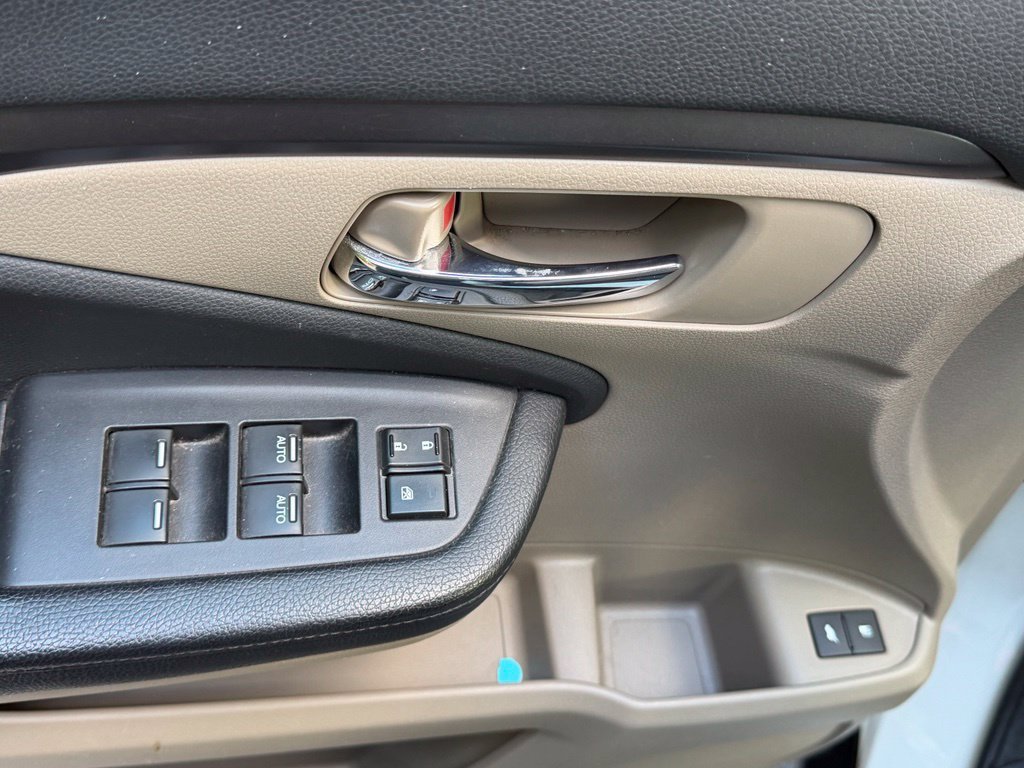 Used 2016  Honda EX-L image 14
