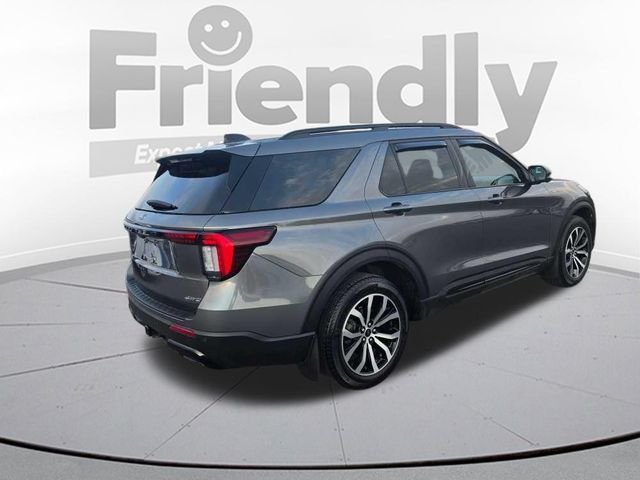 Used 2025 Gray Ford ST-Line image 5