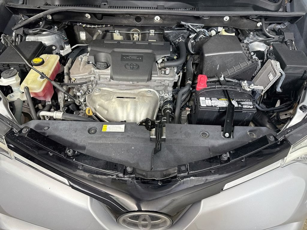 Used 2016 Silver Sky Metallic Toyota XLE image 29