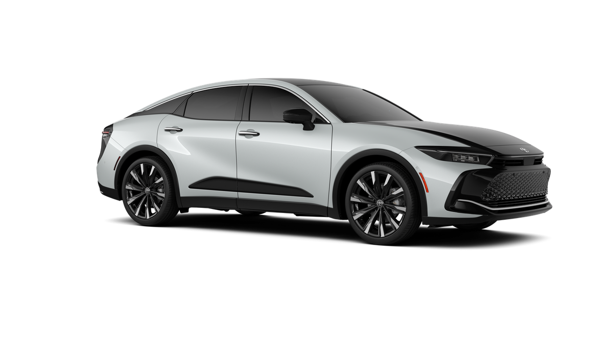 New 2026 Oxygen White with Black bi-tone Toyota Platinum image 14