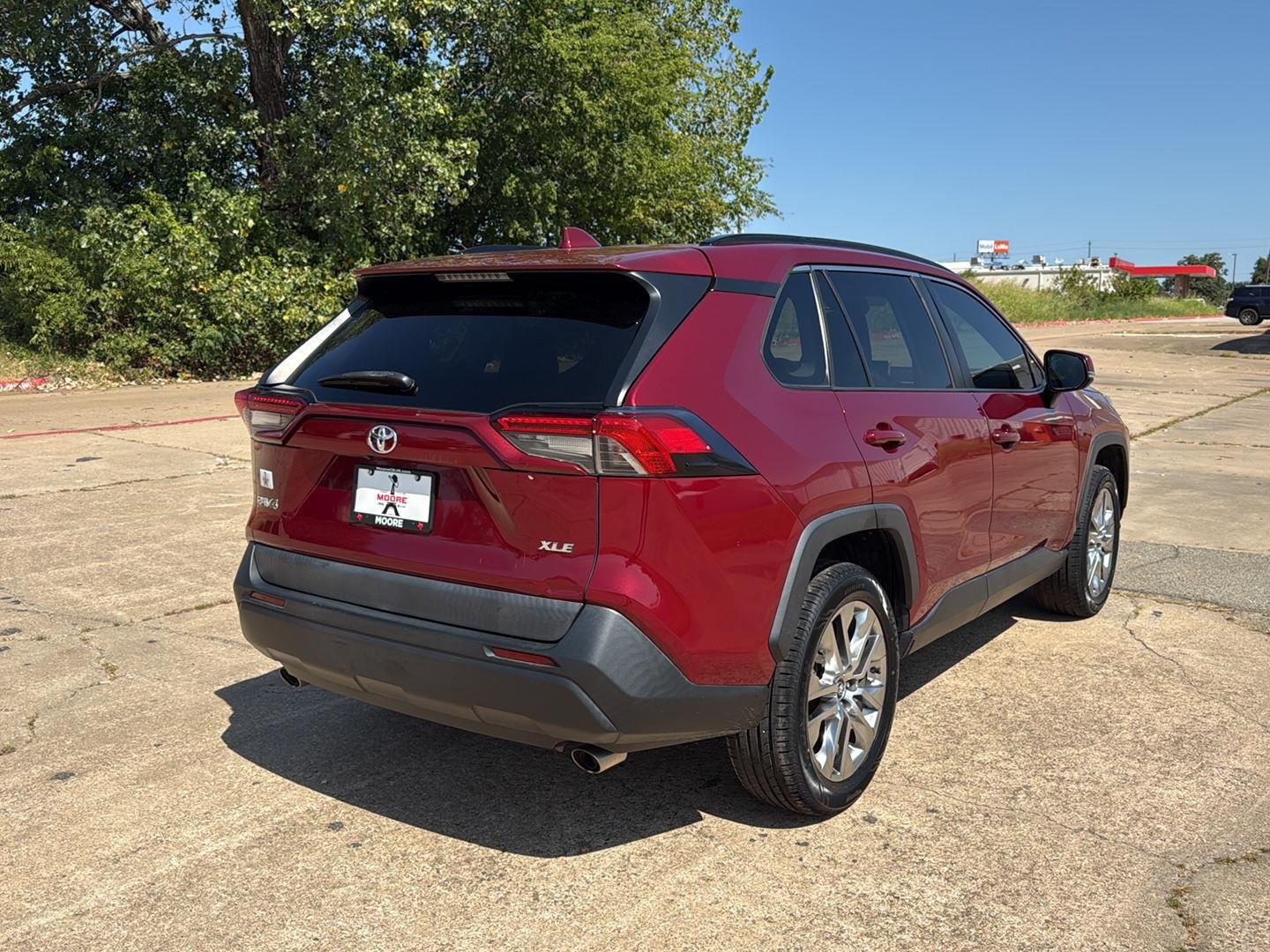 Used 2020 Ruby Flare Pearl Toyota XLE Premium image 7