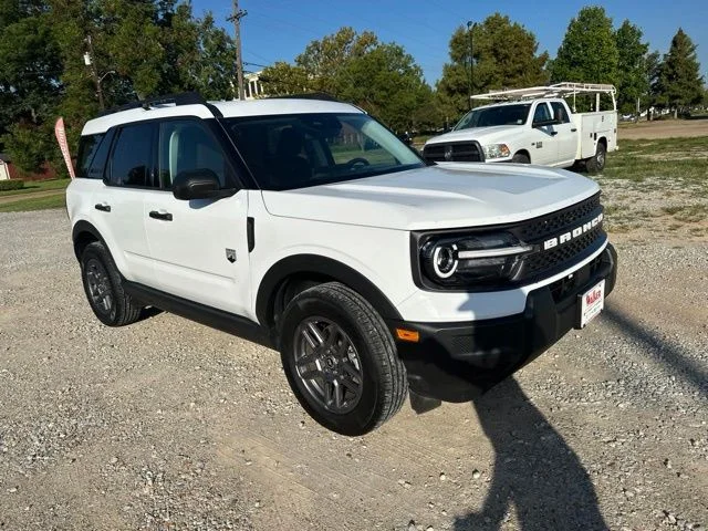Used 2025 White Ford Big Bend image 1