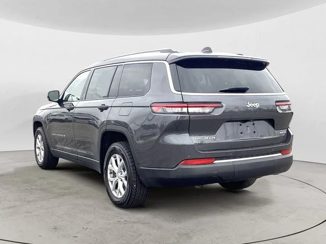 Used 2022 Gray Metallic Jeep Limited image 3