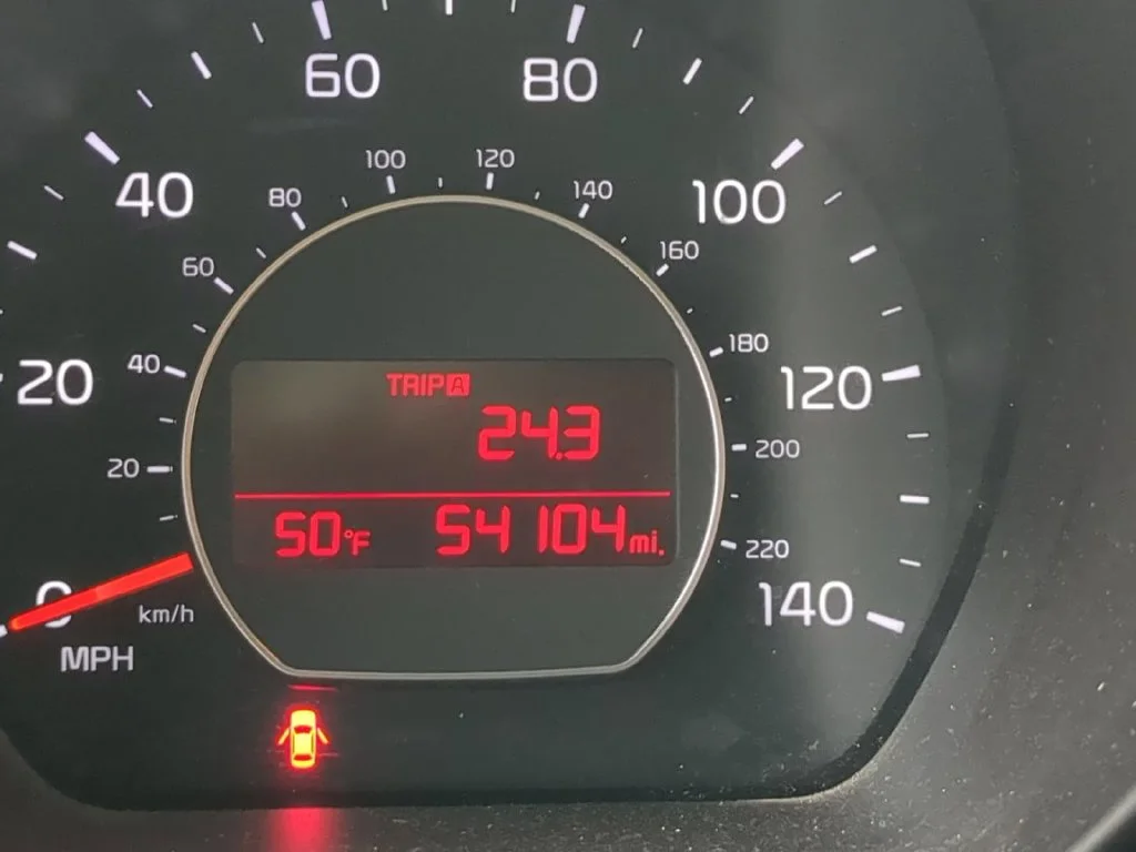Used 2019 Silver Kia Base image 27