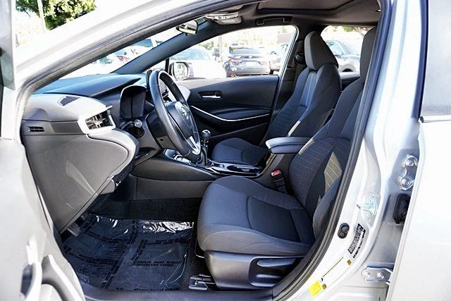 Used 2022 Silver Toyota SE image 12