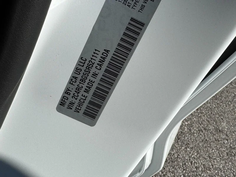 Used 2025 Bright White Clearcoat Chrysler Select FWD image 28