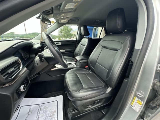 Used 2023 Silver Ford Limited image 15