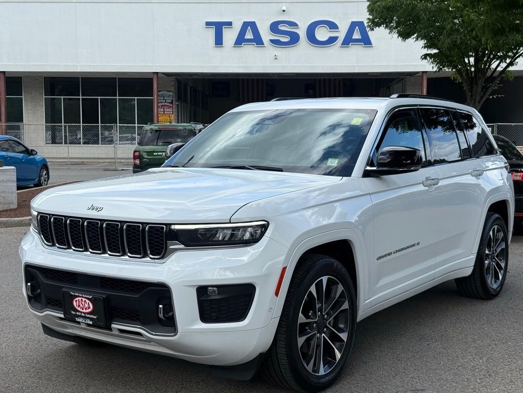 2023 Jeep Grand Cherokee Overland 4x4's photo