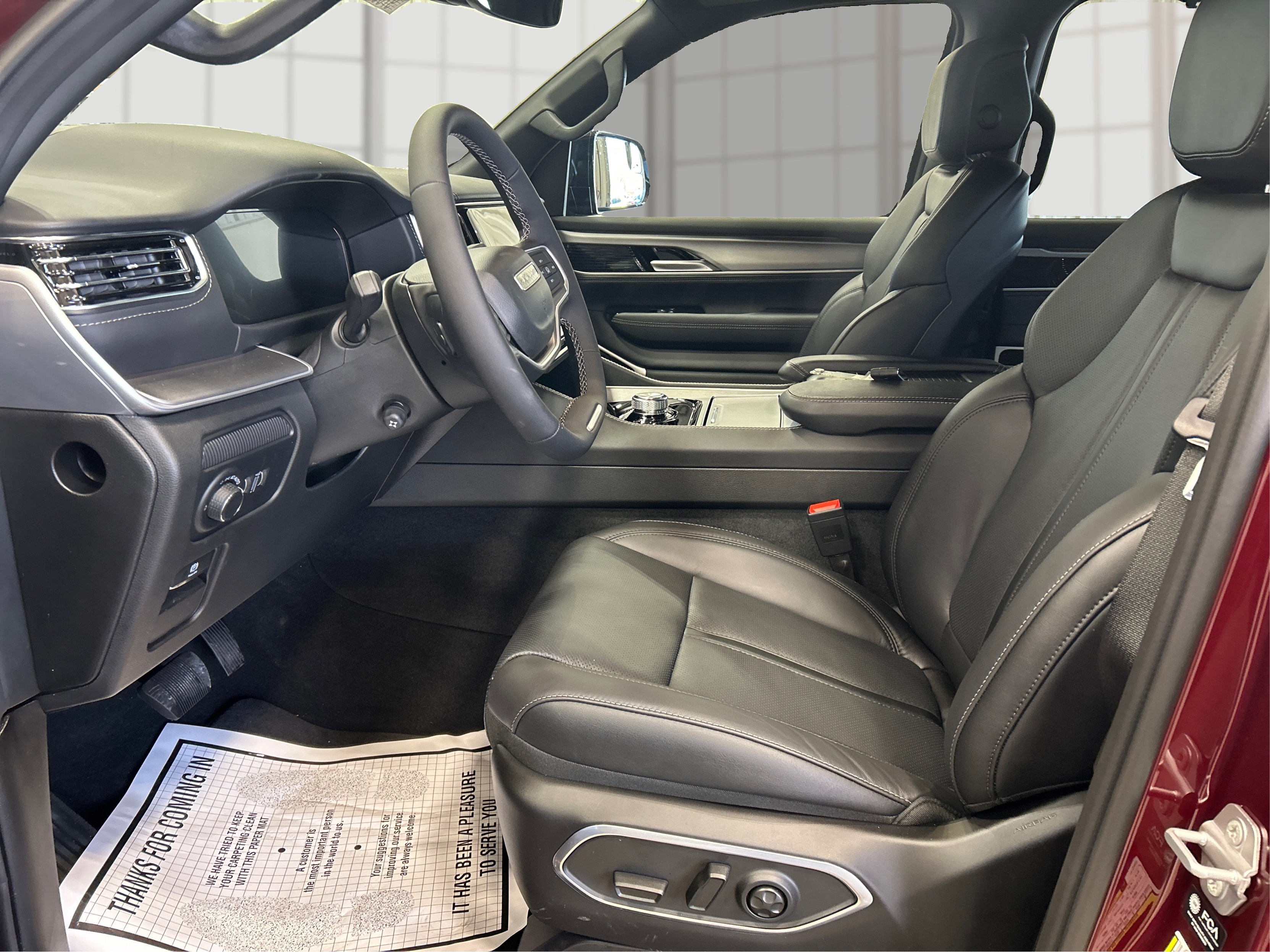 New 2026 Velvet Red Pearl-Coat Exterior Paint Jeep Limited Reserve image 9