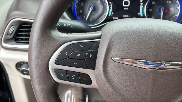 Used 2017 Gray Chrysler Touring-L Plus image 22