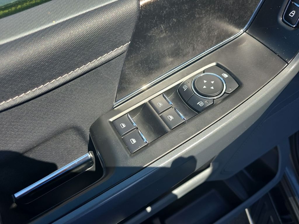 Used 2023 Gray Ford XLT image 13