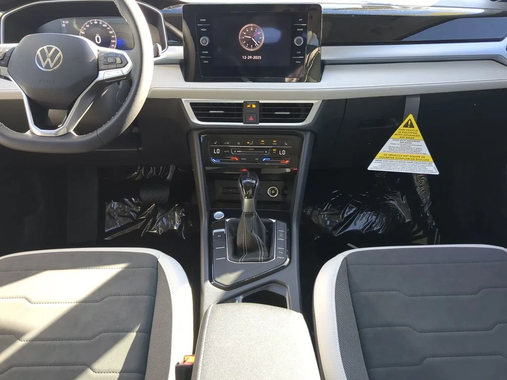 New 2026 Silver Volkswagen 1.5T SE image 14