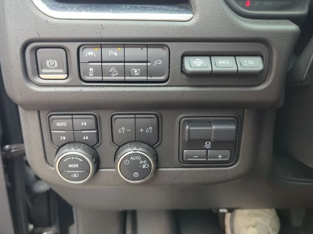 Used 2022 Black Chevrolet High Country image 25