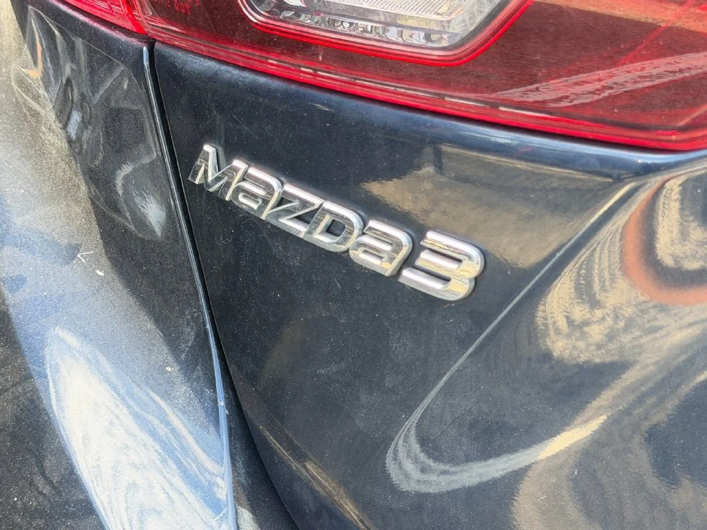 Used 2015 Blue Mazda i Sport image 9