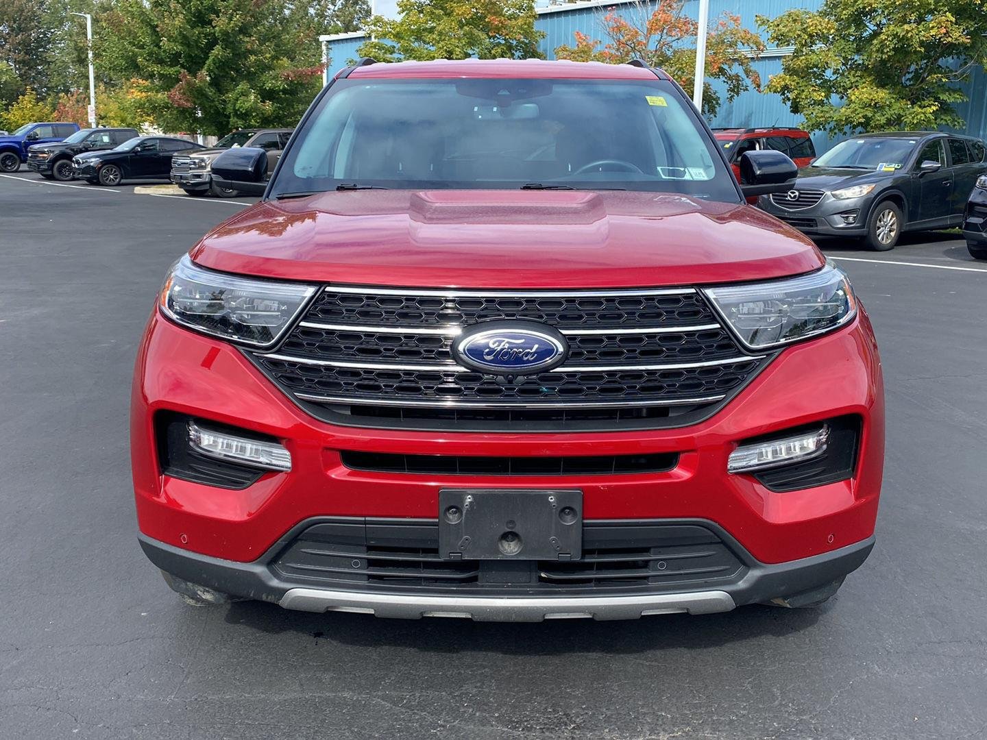 Used 2023 Rapid Red Metallic Tinted Clearcoat Ford XLT image 6