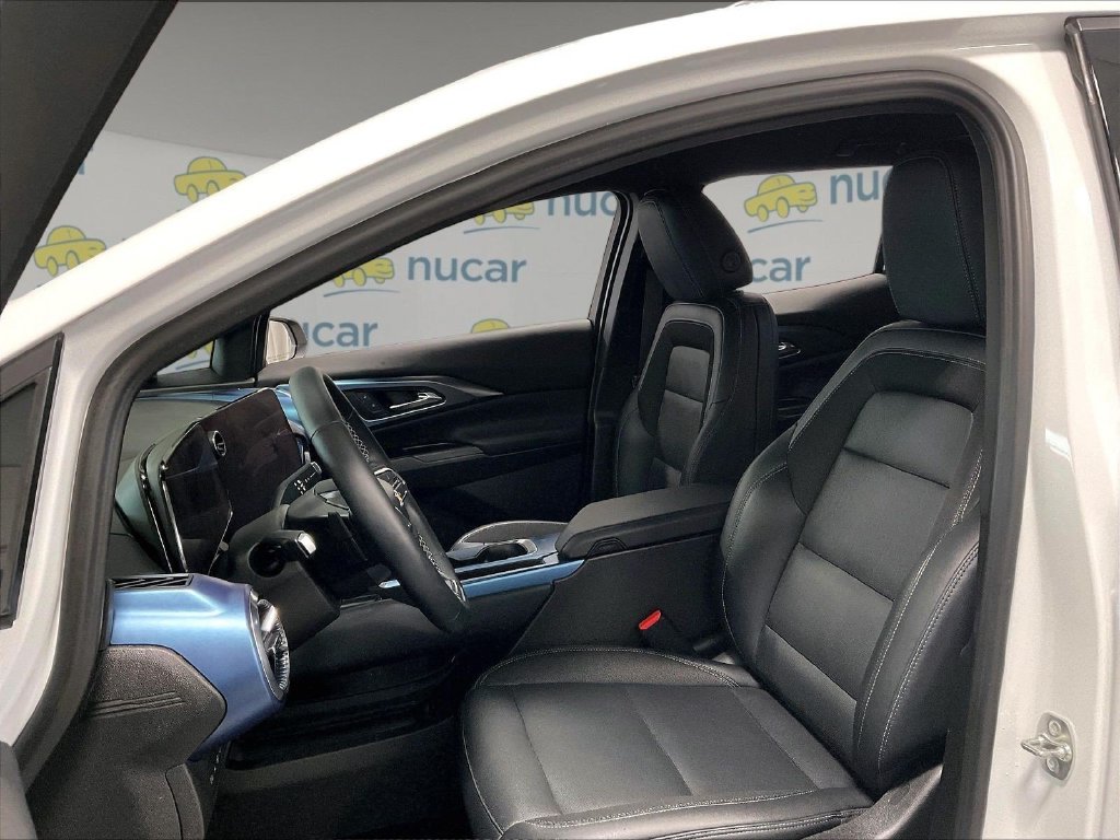 Used 2024 White Chevrolet LT image 10
