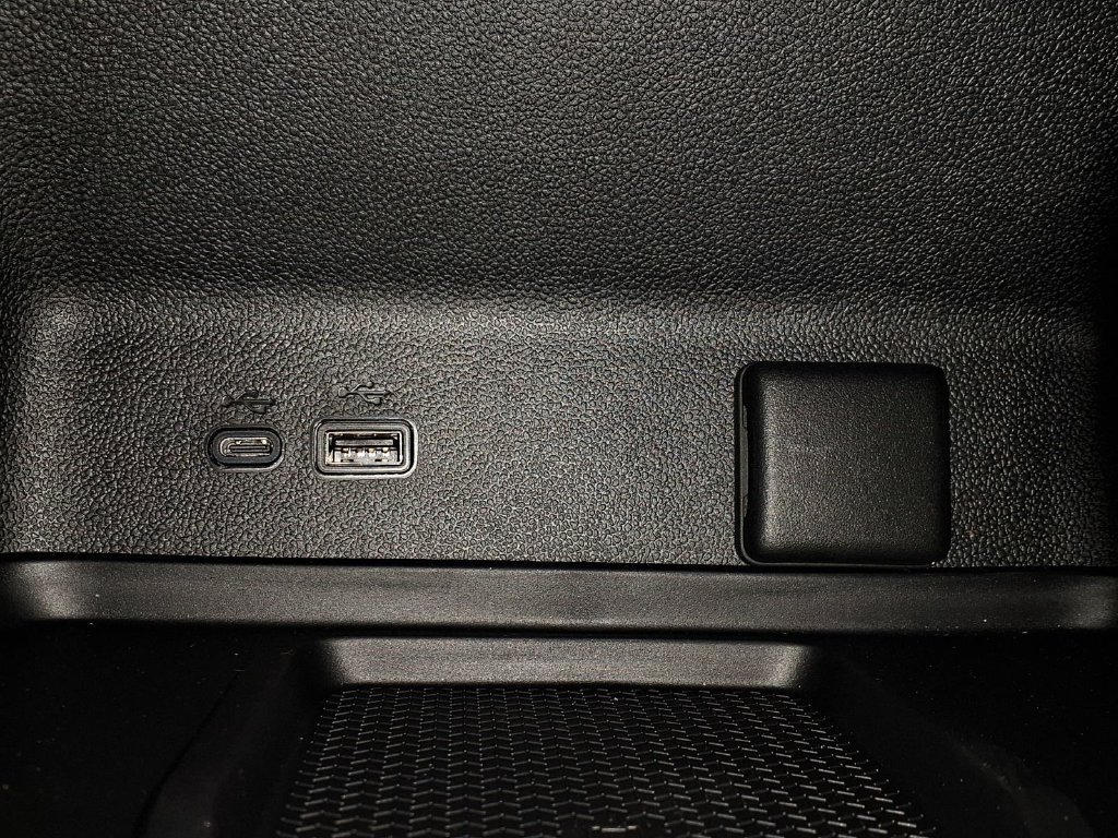 2027 Chevrolet Traverse RS - Photo 25