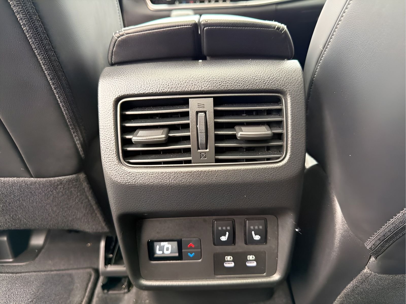 Used 2024 Blue Nissan Platinum image 26