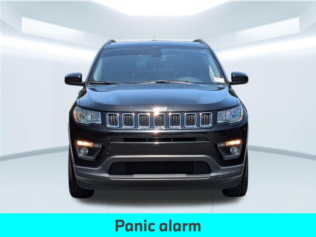 Used 2019 Black Jeep Latitude image 12