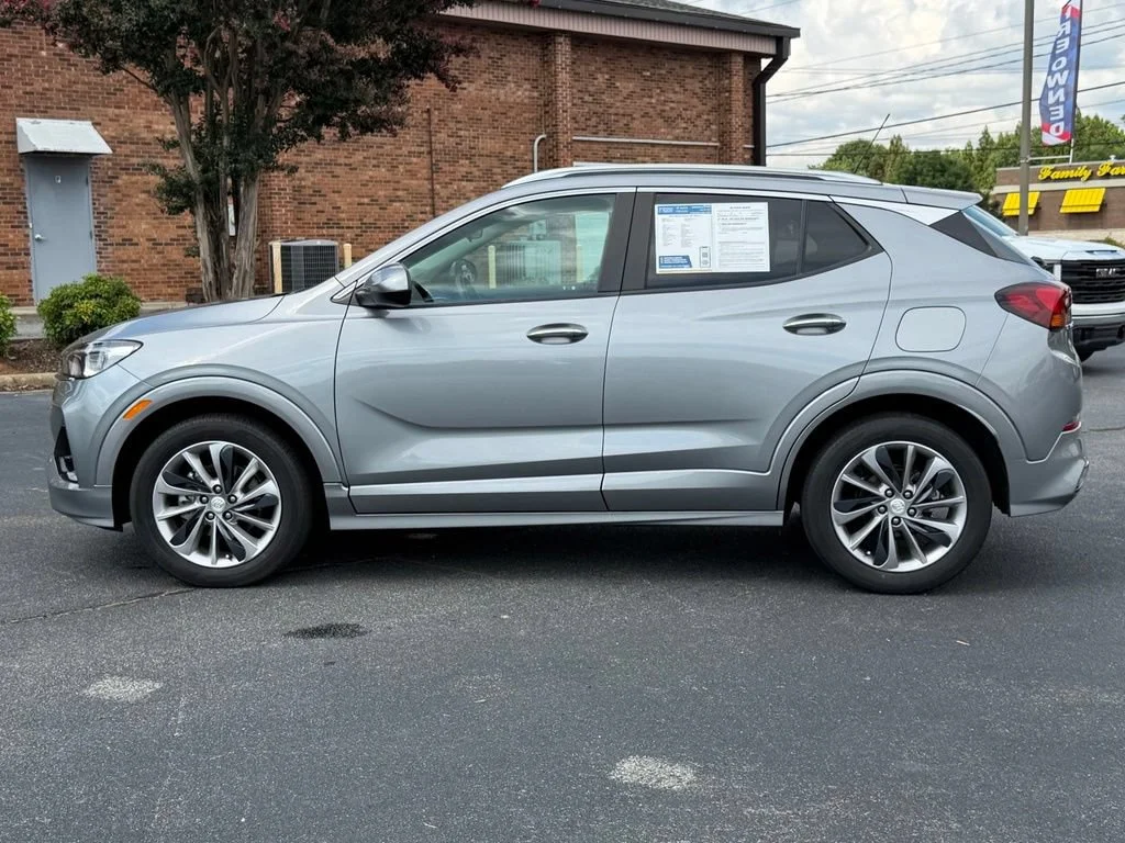Used 2023 Moonstone Gray Metallic Buick Select image 37