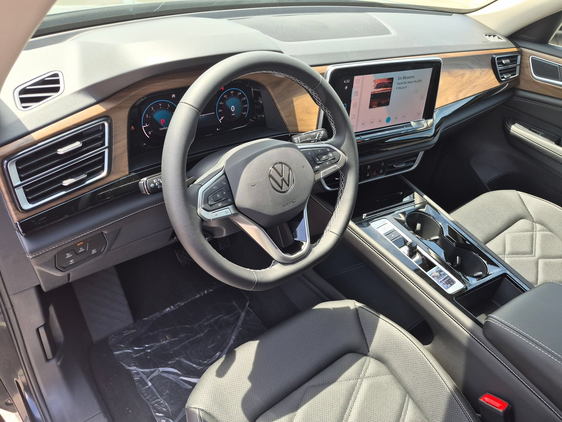New 2026 Deep Black Pearl Volkswagen 2.0T SE w/Technology image 14