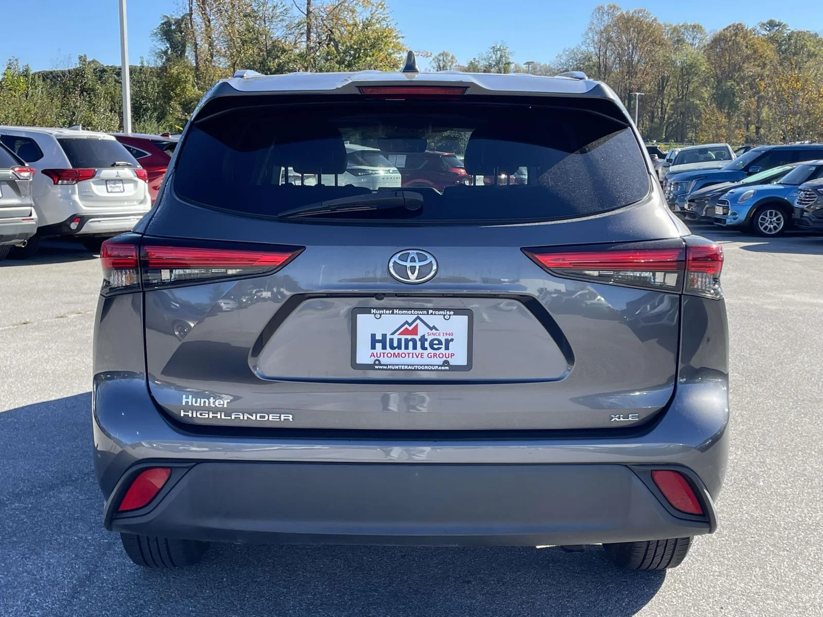 Used 2020 Magnetic Gray Metallic Toyota XLE image 27