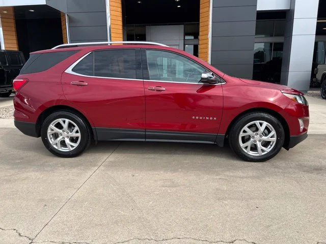 Used 2021 Red Chevrolet Premier image 2
