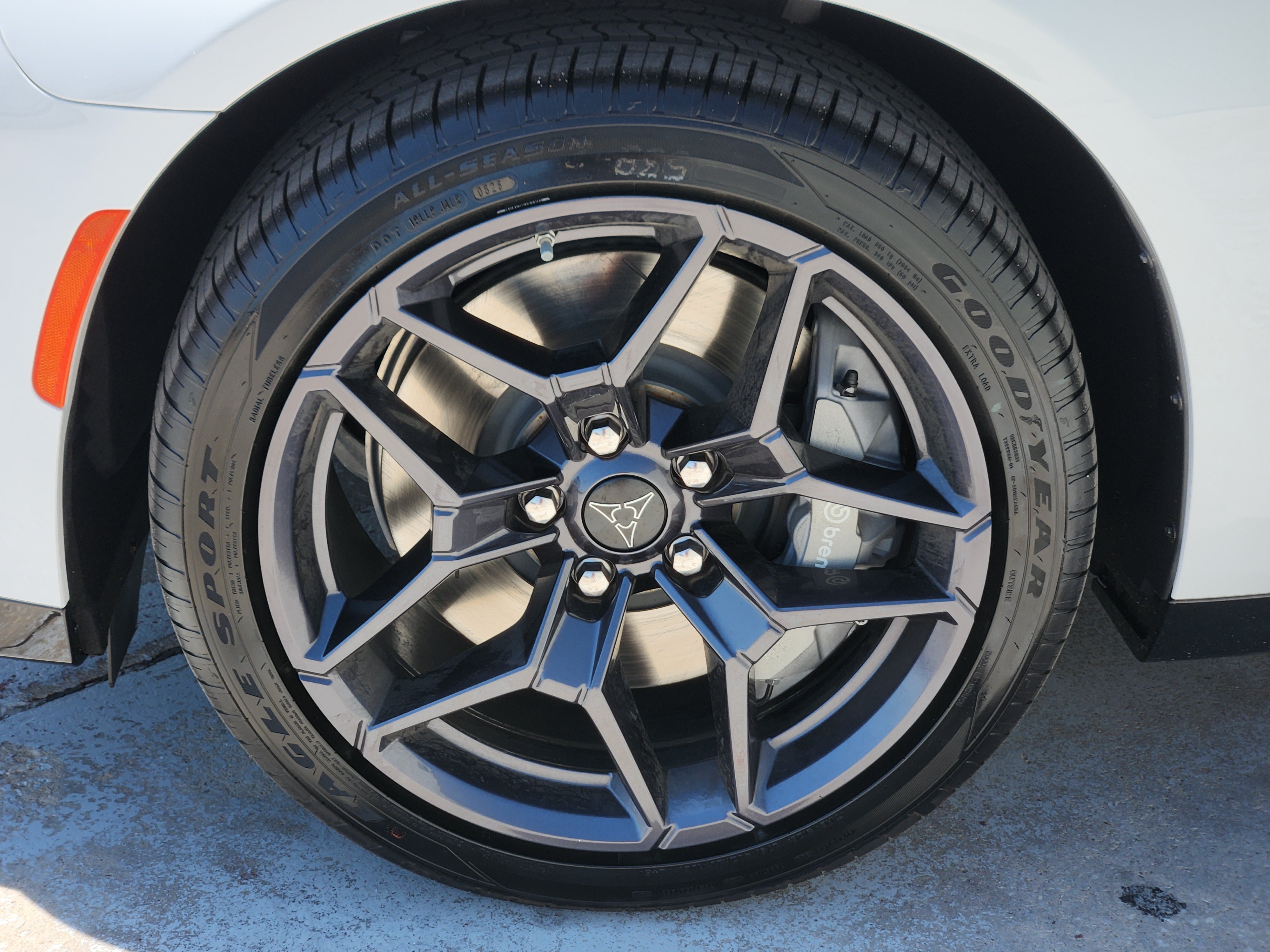 New 2026 White Knuckle Dodge R/T image 9
