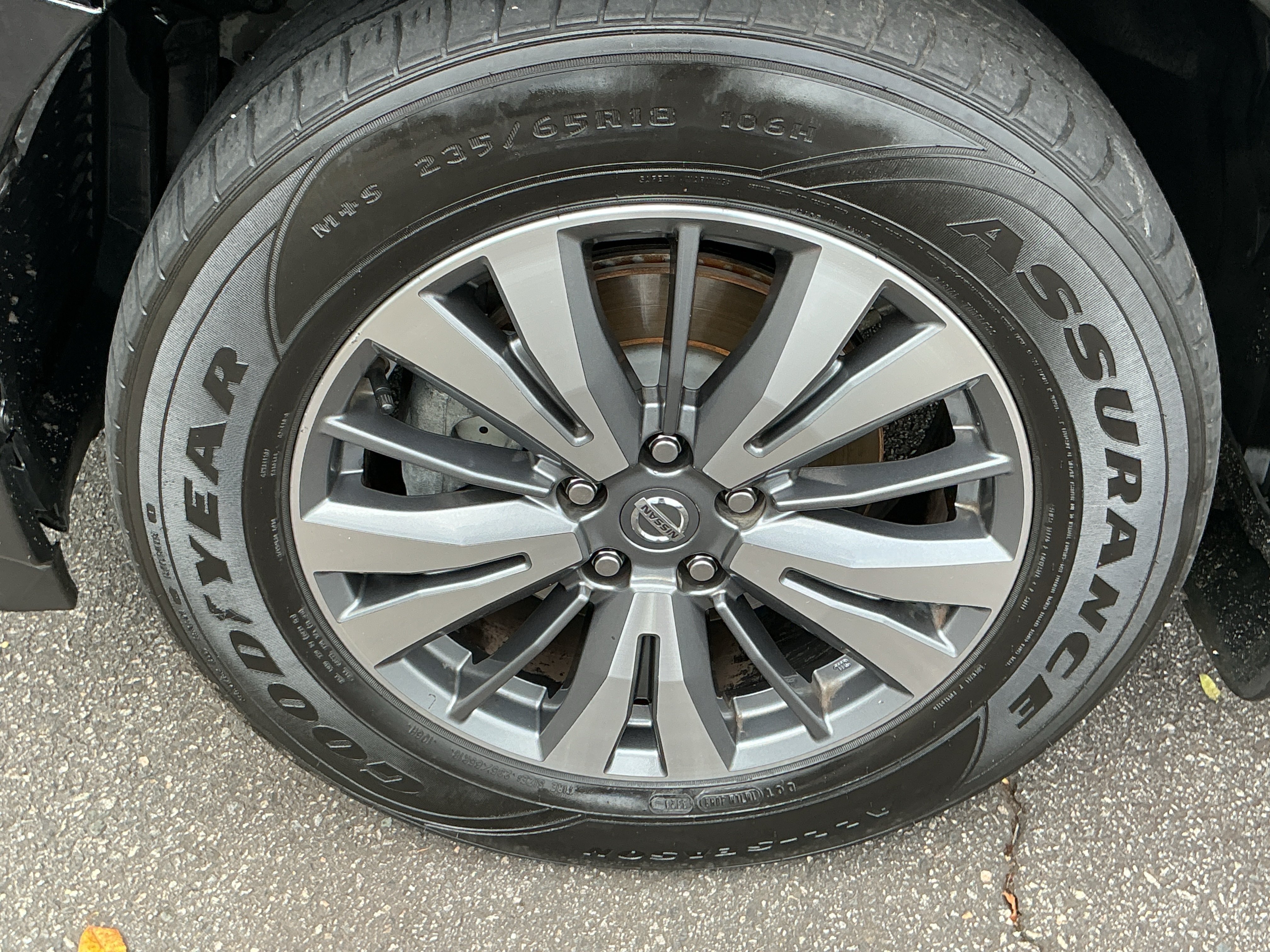 Used 2020 Magnetic Black Pearl Nissan S image 10