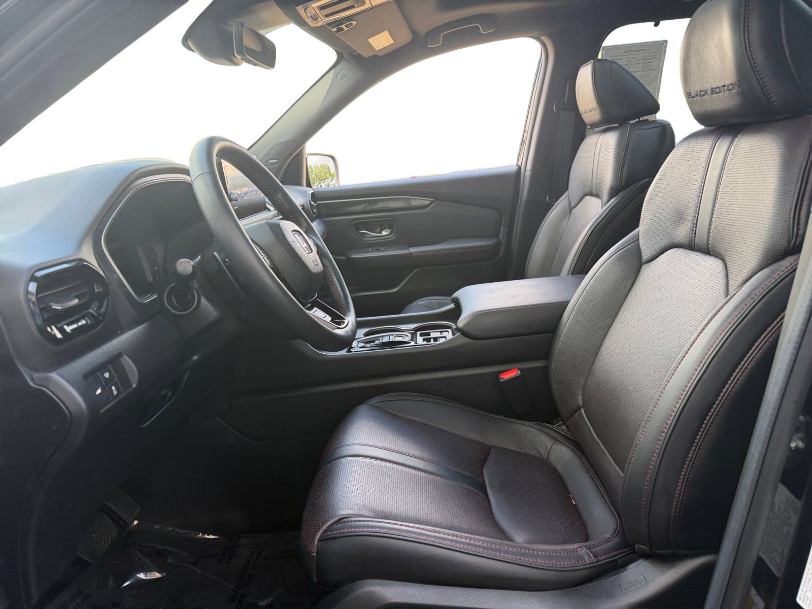 2025 Honda Pilot Black Edition - Photo 8