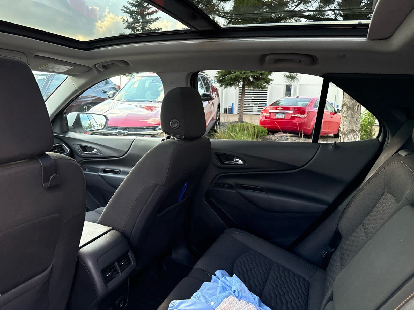 Used 2018 IRIDESCENT PEARL TRICOAT Chevrolet LT image 9