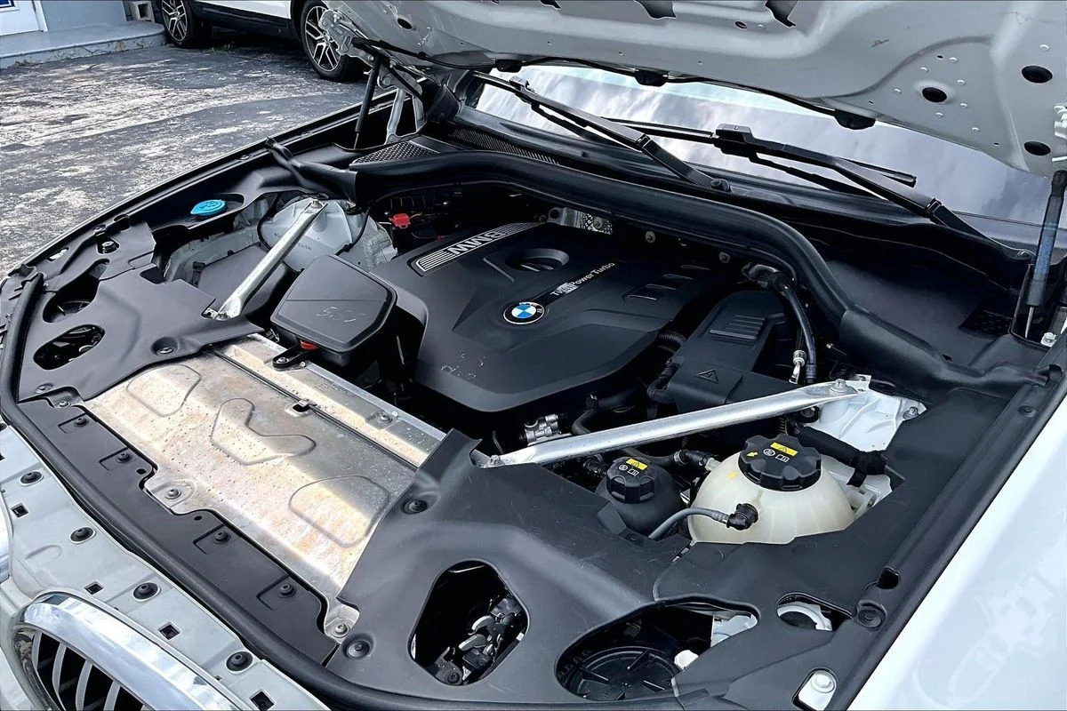 Used 2019 White BMW xDrive30i image 34
