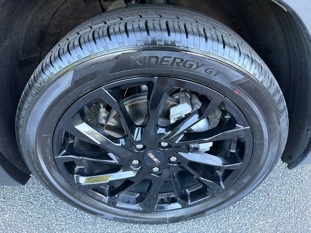 Used 2023 Black GMC SLE image 12