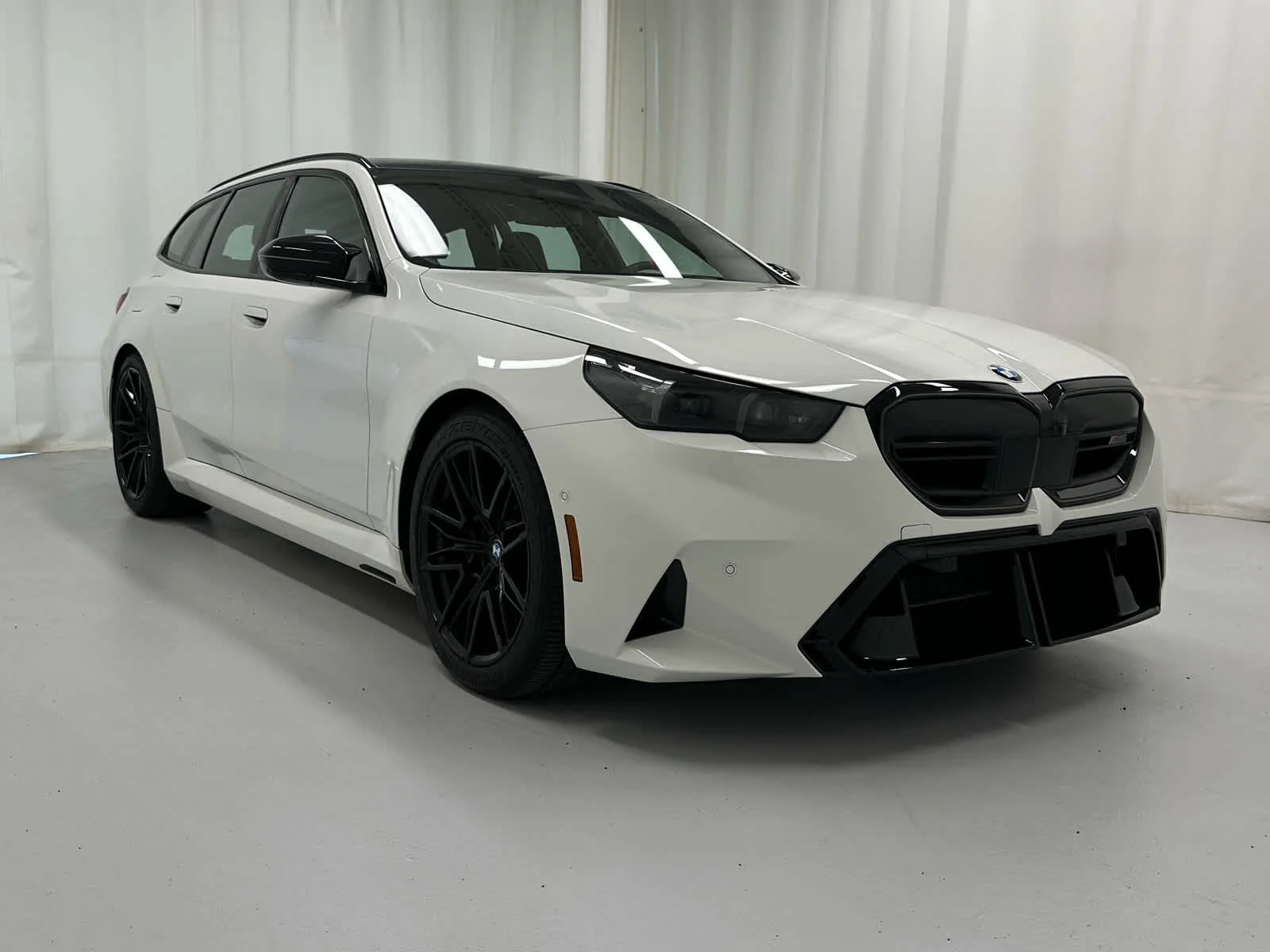 2026 BMW M5 M5 Touring's photo