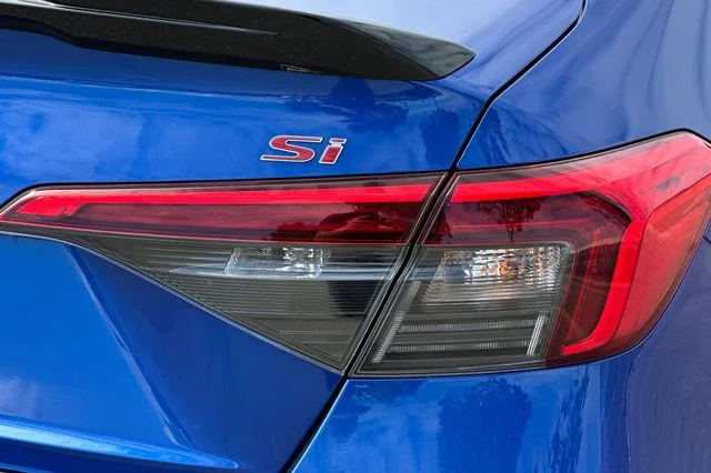 Used 2023 Boost Blue Pearl Honda Si image 31