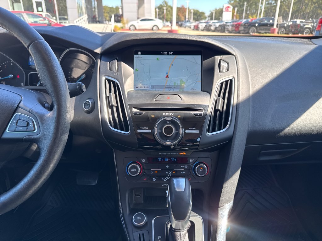 Used 2016  Ford Titanium image 25