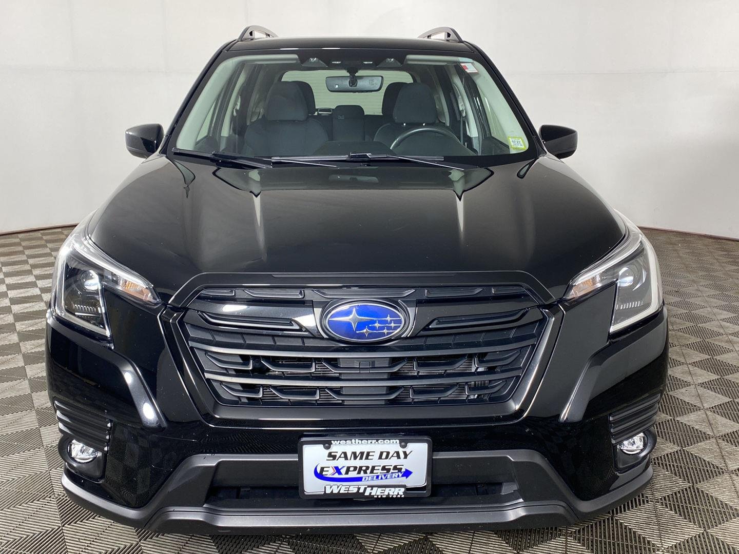 Used 2024 Crystal Black Silica Subaru Premium image 11
