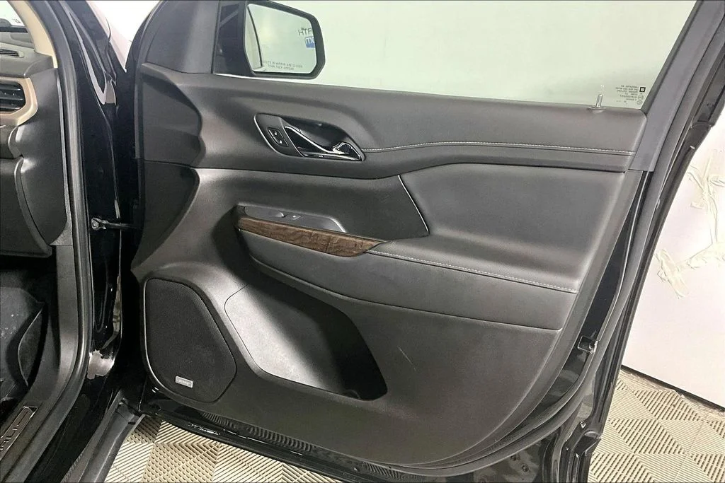 Used 2023 Ebony Twilight Metallic GMC Denali image 19