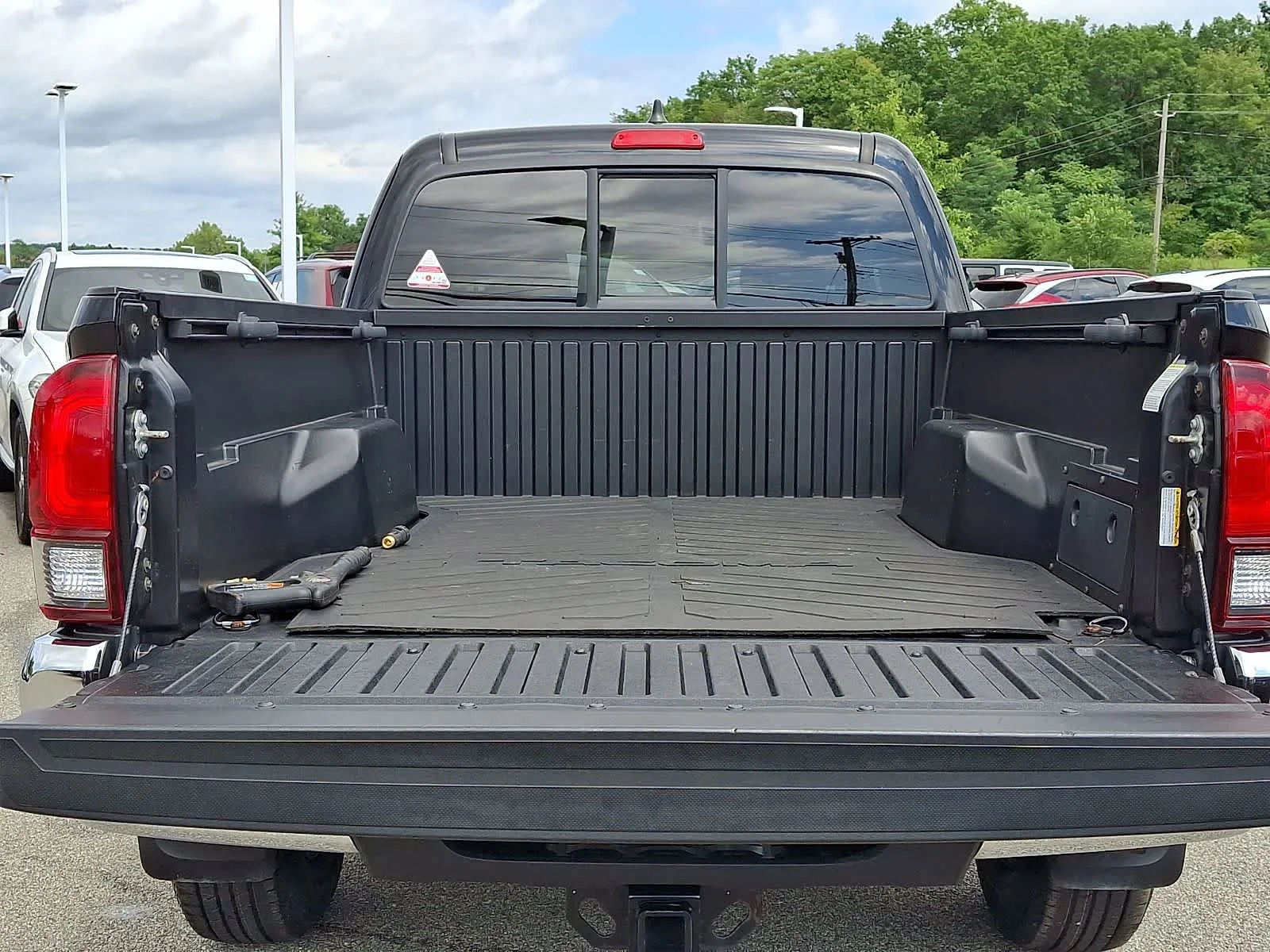 Certified Used 2021 Midnight Black Metallic Toyota SR5 image 31