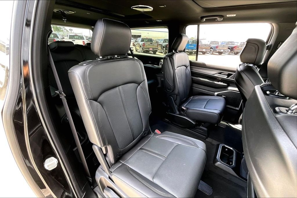 New 2026 Jeep Grand Wagoneer L 4D Sport Utility